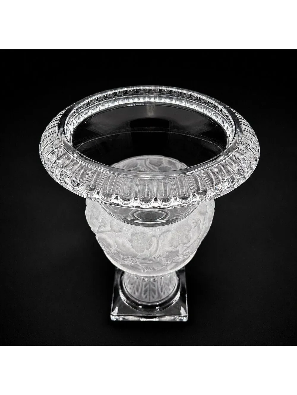 Vtg Shannon Crystal Athena Urn Vase Frosted Grapes 12